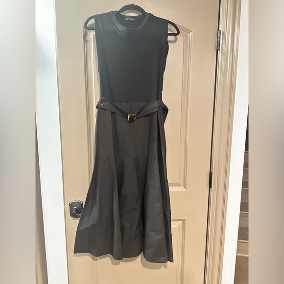 LAST CALL ZARA Round neck sleeveless midi dress. - Picture 7 of 11